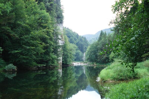 Agréable randonnée le long du Doubs