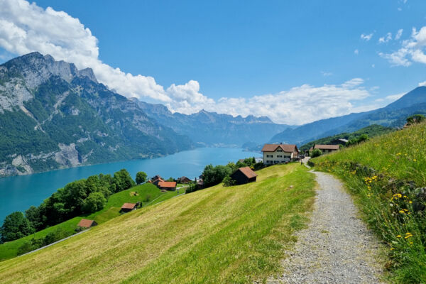 Parcours printanier au-dessus du lac de Walenstadt