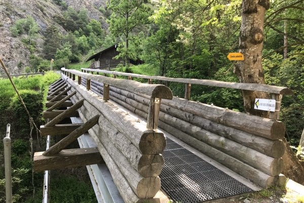 Vom Rhonetal hoch zum idyllischen Bergdorf