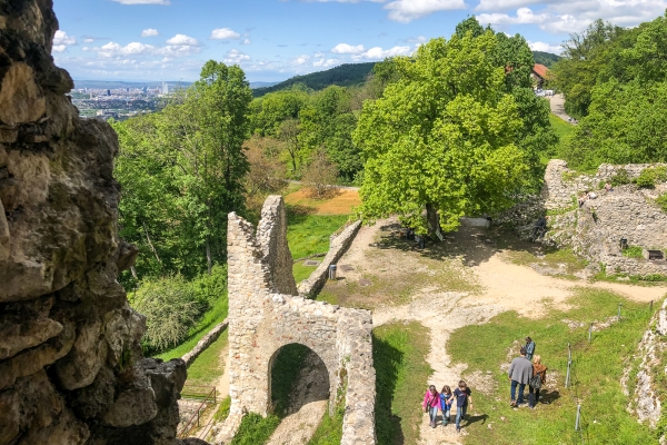 Drei-Burgen-Wanderung im Dorneck