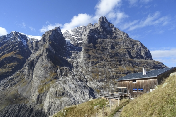 Loge sur le glacier inférieur de Grindelwald