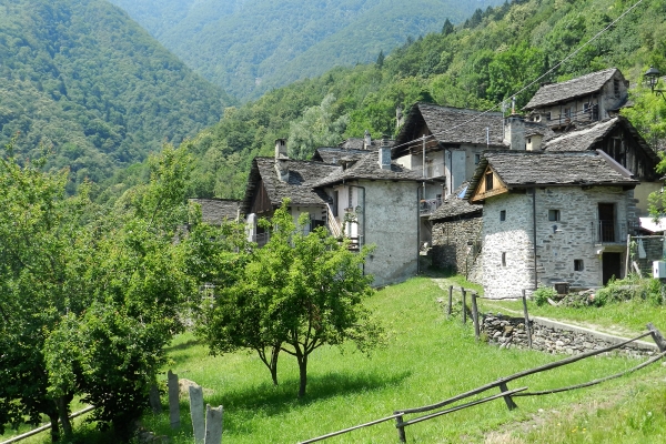 Les pittoresques villages en pierre de l’Ossola