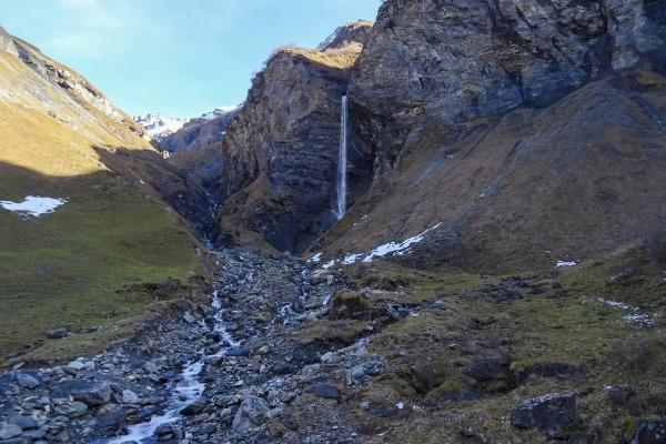 Vers le cirque de cascades de Batöni 