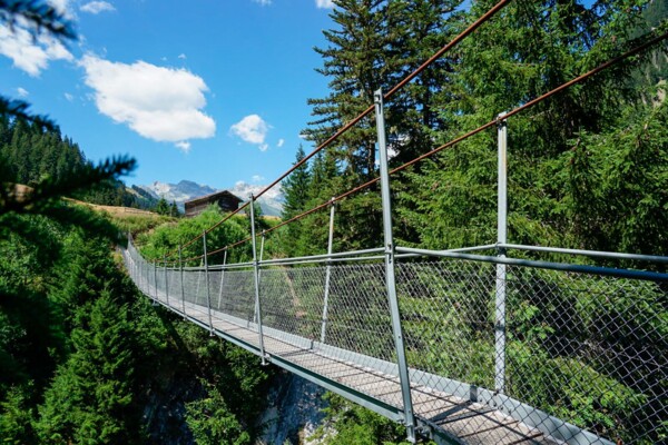 Pont primé dans le Val Sumvitg