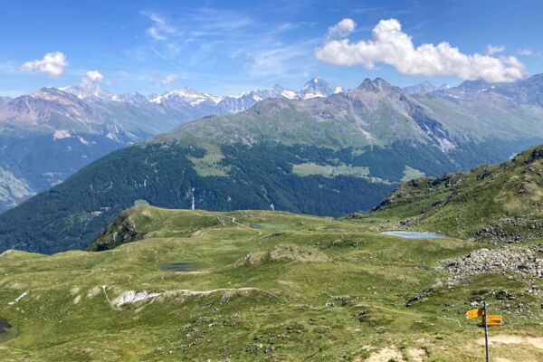 Panoramawanderung auf den Mont Rouge