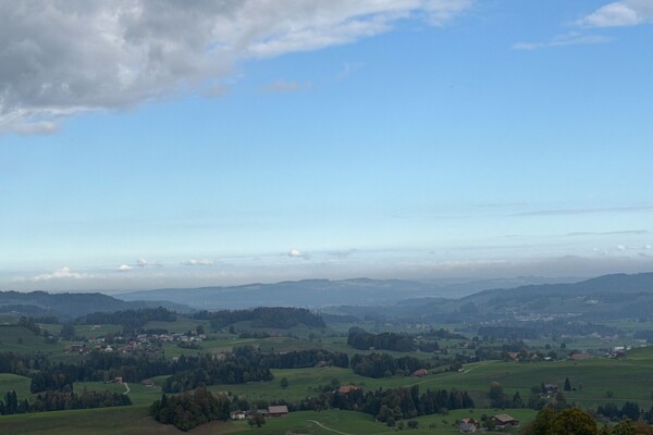 Halbtageswanderung: Über Hügel und Weiler von Lichtensteig nach Dietfurt