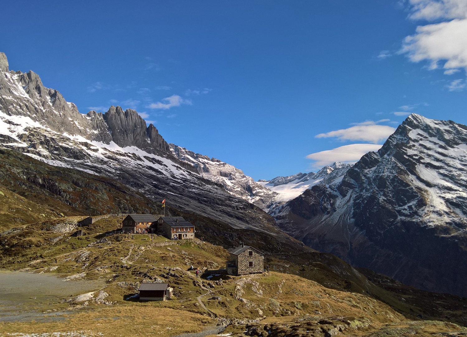 À la cabane de Windgällenhütte se rencontrent randonneurs, alpinistes, spéléologues et amoureux de la nature. Photos: Andreas Staeger