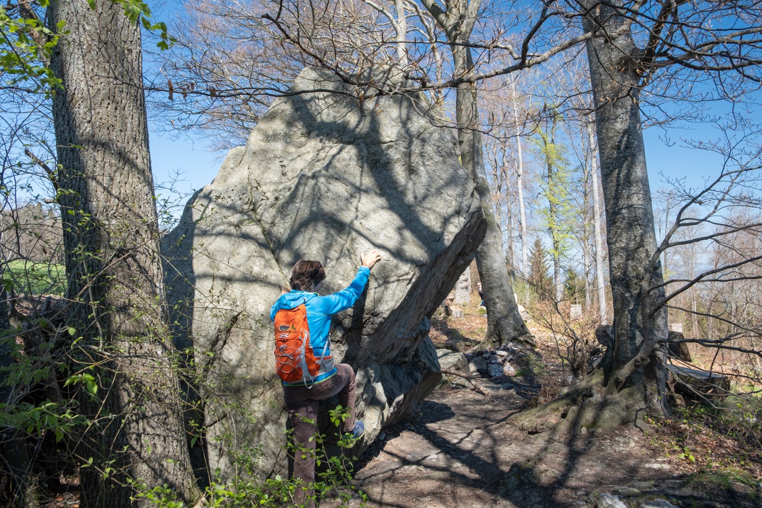 Les grimpeurs affectionnent la «Pierre du Diable». Photo: Markus Ruff