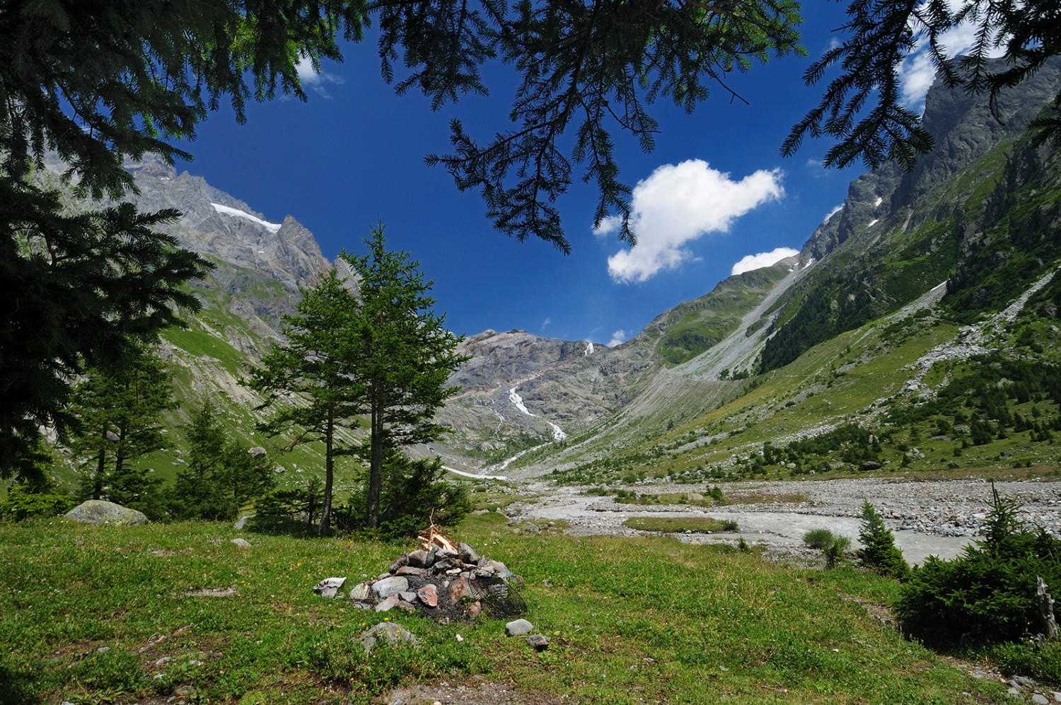 Tout au fond, après Heimritz. Plus haut débute le glacier Kanderfirn.
Photos: natur-welten.ch
