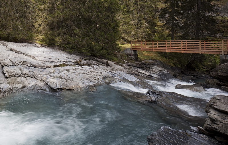 Le Punt da Max, le troisième des sept mouvements de la symphonie des ponts de Flims. Photos: Trutg dil Flem