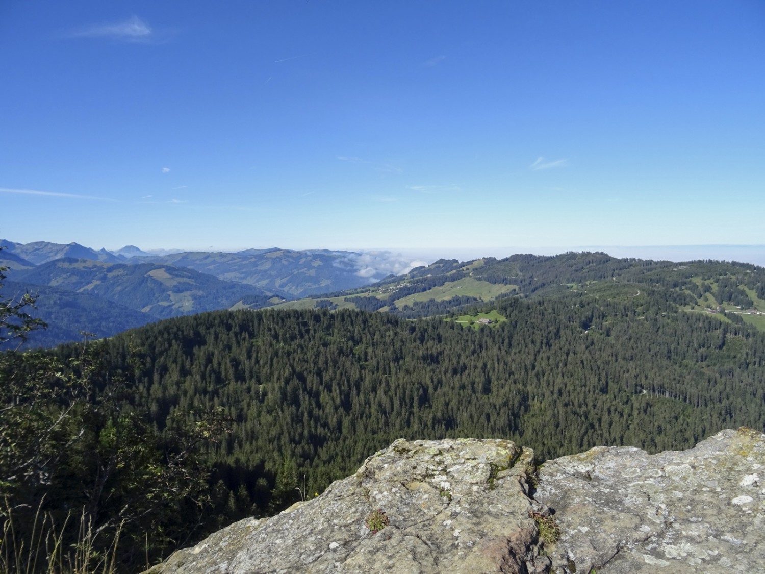 Sentier d’altitude dans la région du Gantrisch