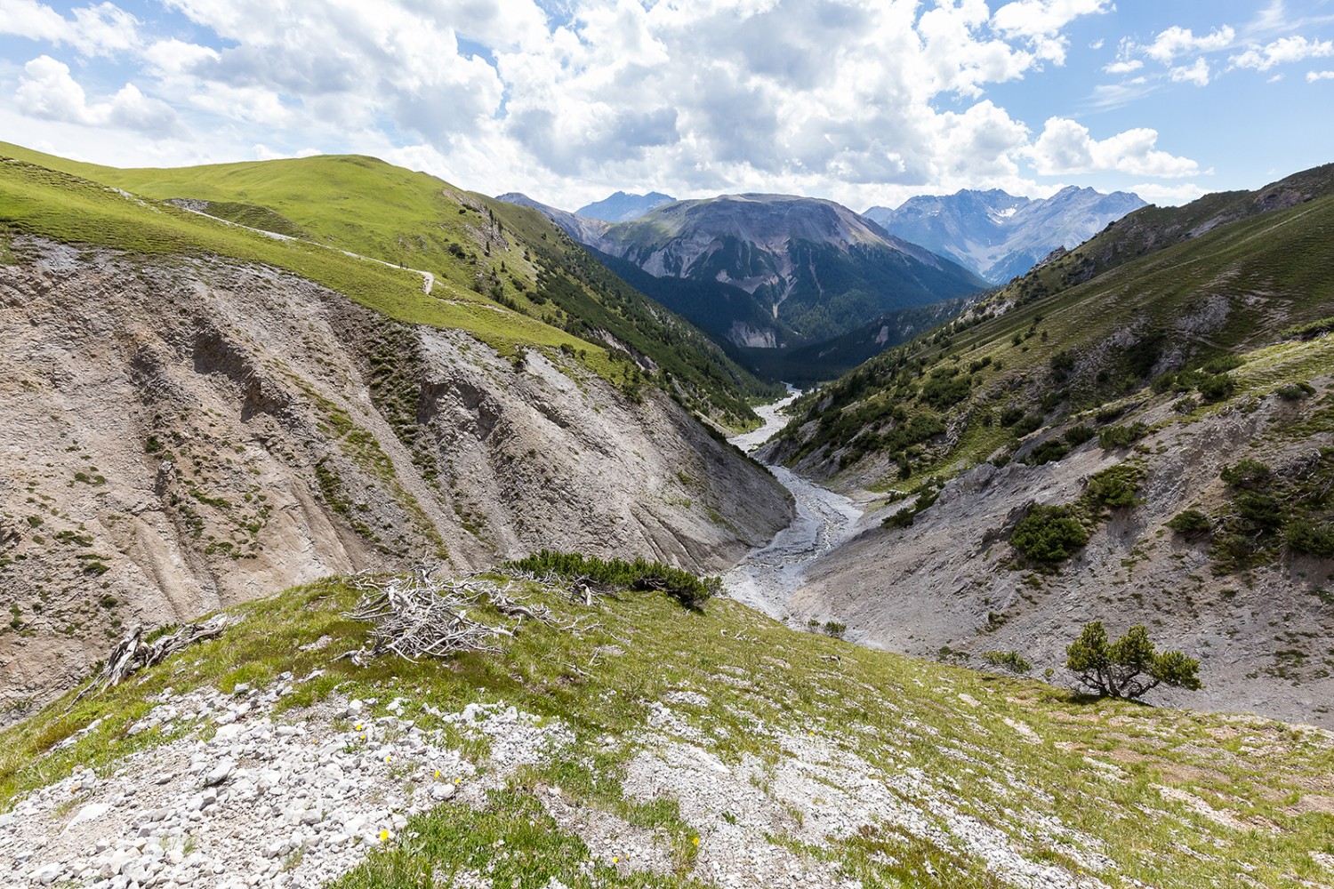 Le silence du Val dal Botsch accueille les marcheurs après une montée difficile. Photos: Daniel Fleuti