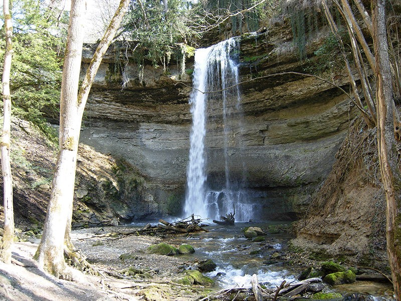 L'imposante cascade du Dard, près de Croy. Photo: Anne-Marie Ley