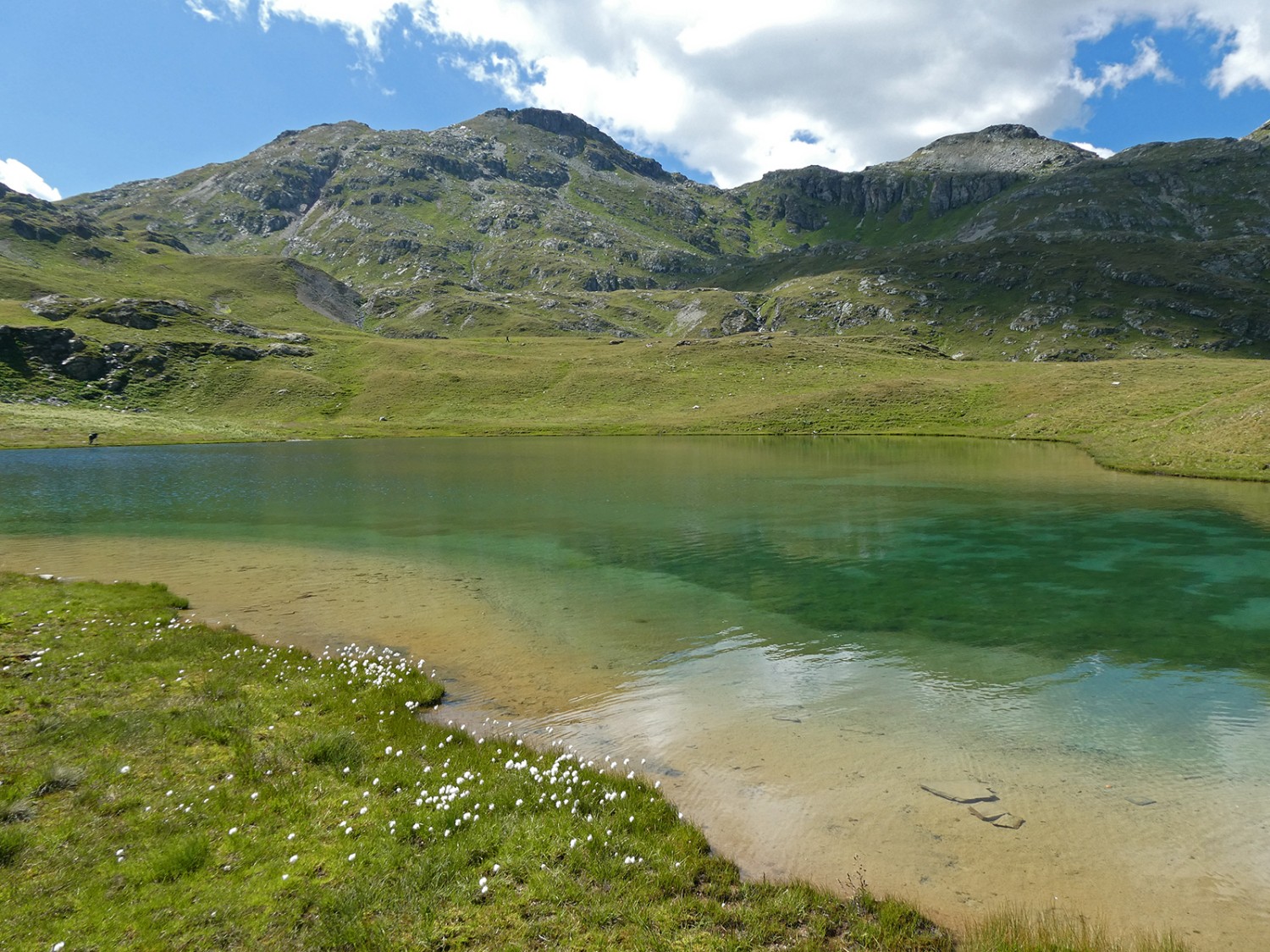 Le lac Leg Columban, baptisé ainsi en l’honneur du moine pèlerin. Photos: Rémy Kappeler