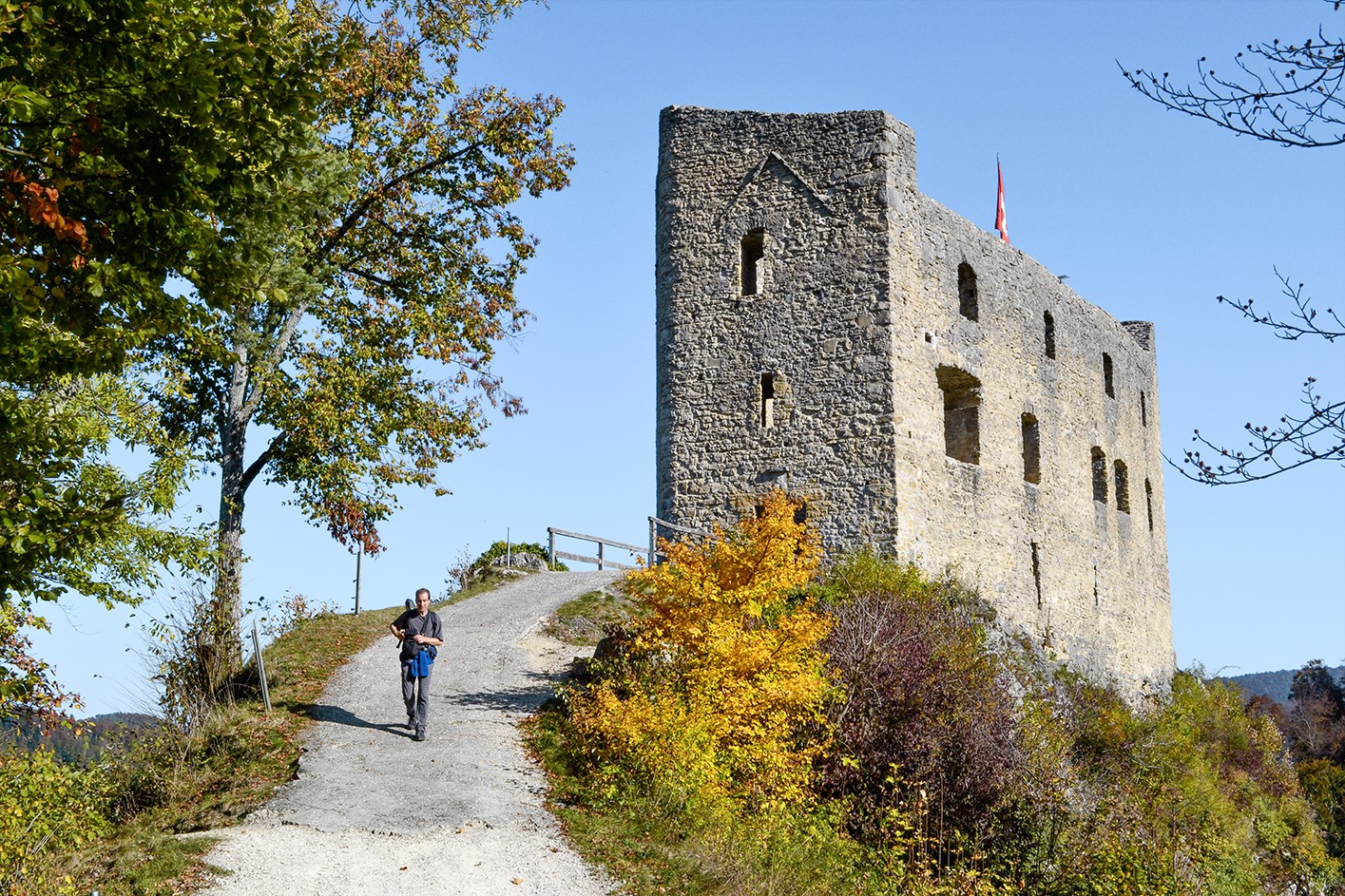 La ruine du château de Gilgenberg surplombe Zullwil.
Photos: Sabine Joss
