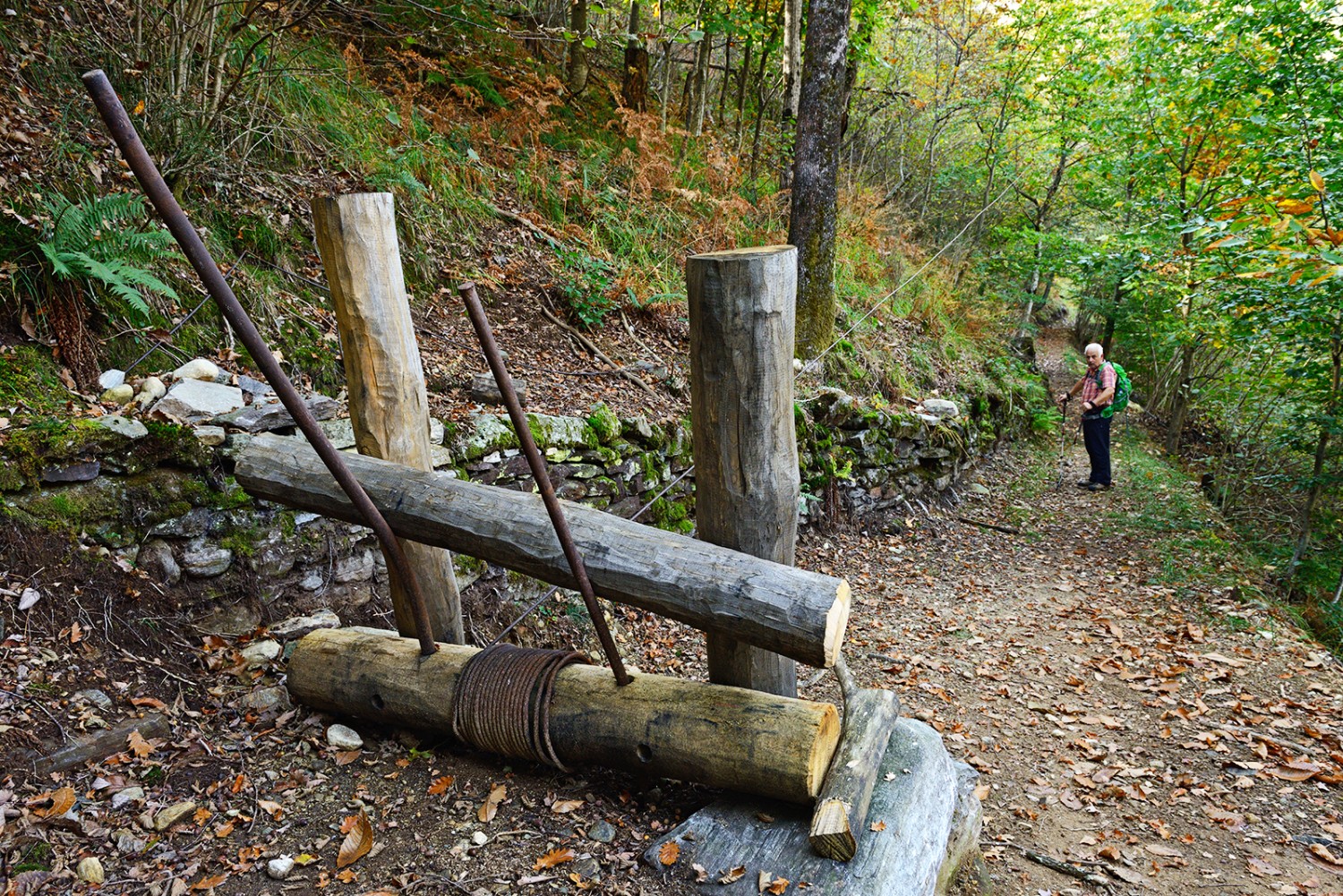 Autrefois, les ouvriers envoyaient leur chargement dans la vallée sur des câbles.