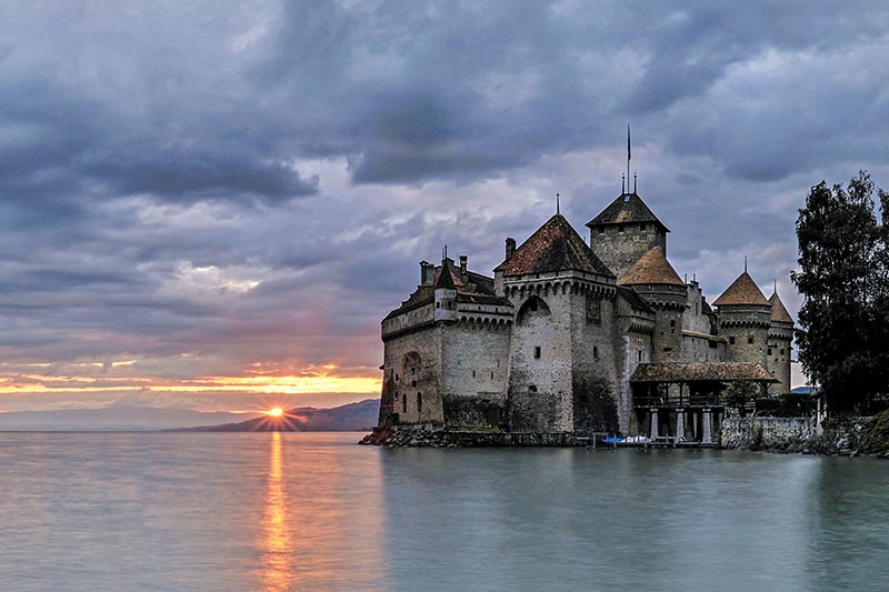 Le château de Chillon, au bord du lac Léman. Photos: Association «Les Châteaux suisses»