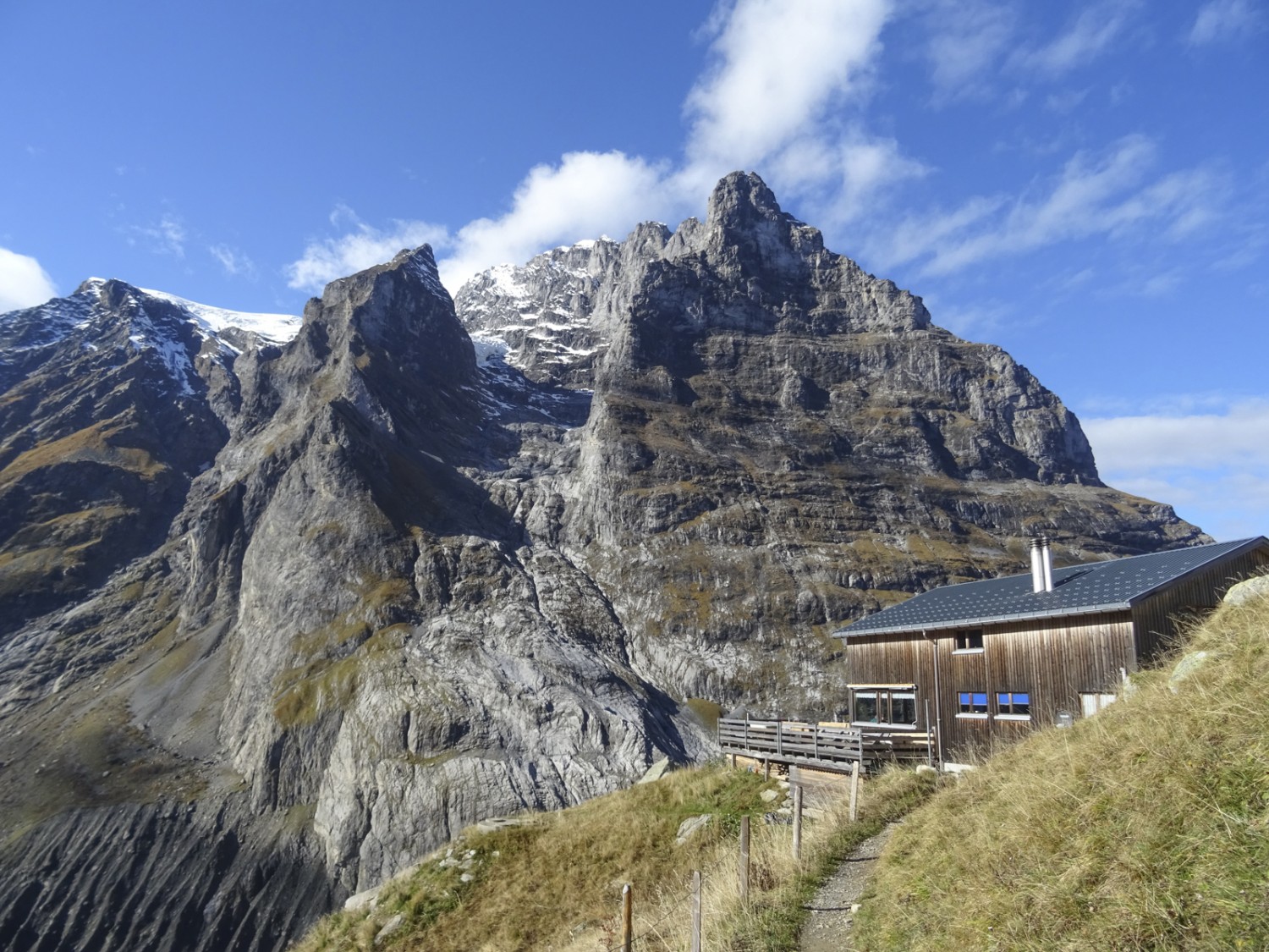 L’auberge du Bäregg et l’Eiger au second plan. Photo: Sabine Joss