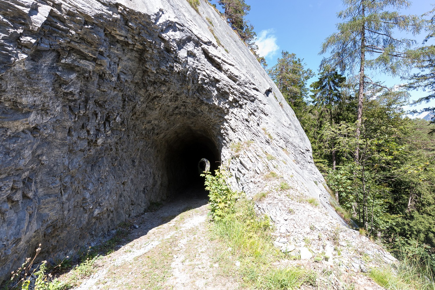 Un tunnel entre Bärenhag et Curtanätsch.