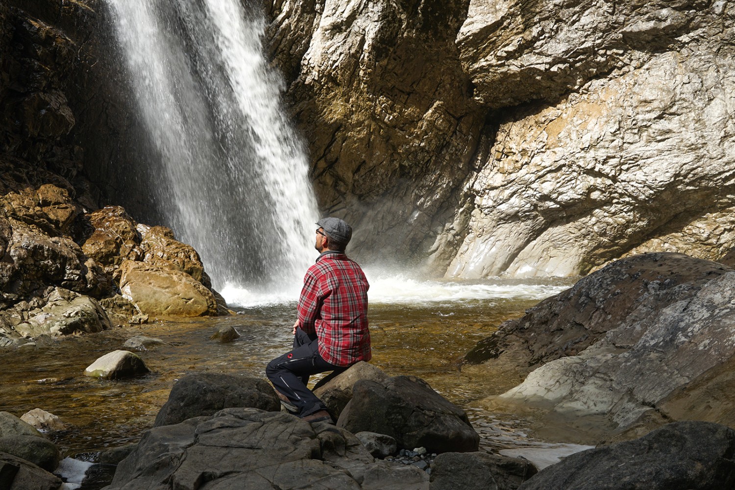 Au bout du chemin: la cascade du Chessiloch. Photos: Reto Wissmann