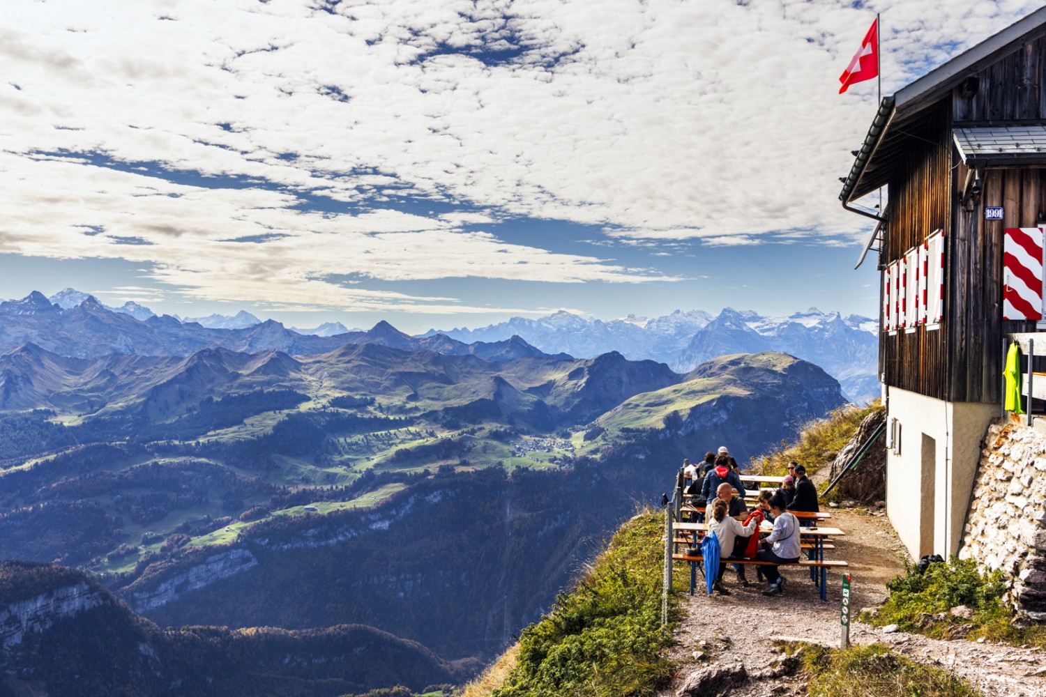 Auf dem Gross Mythen wartet eine Bergbeiz.