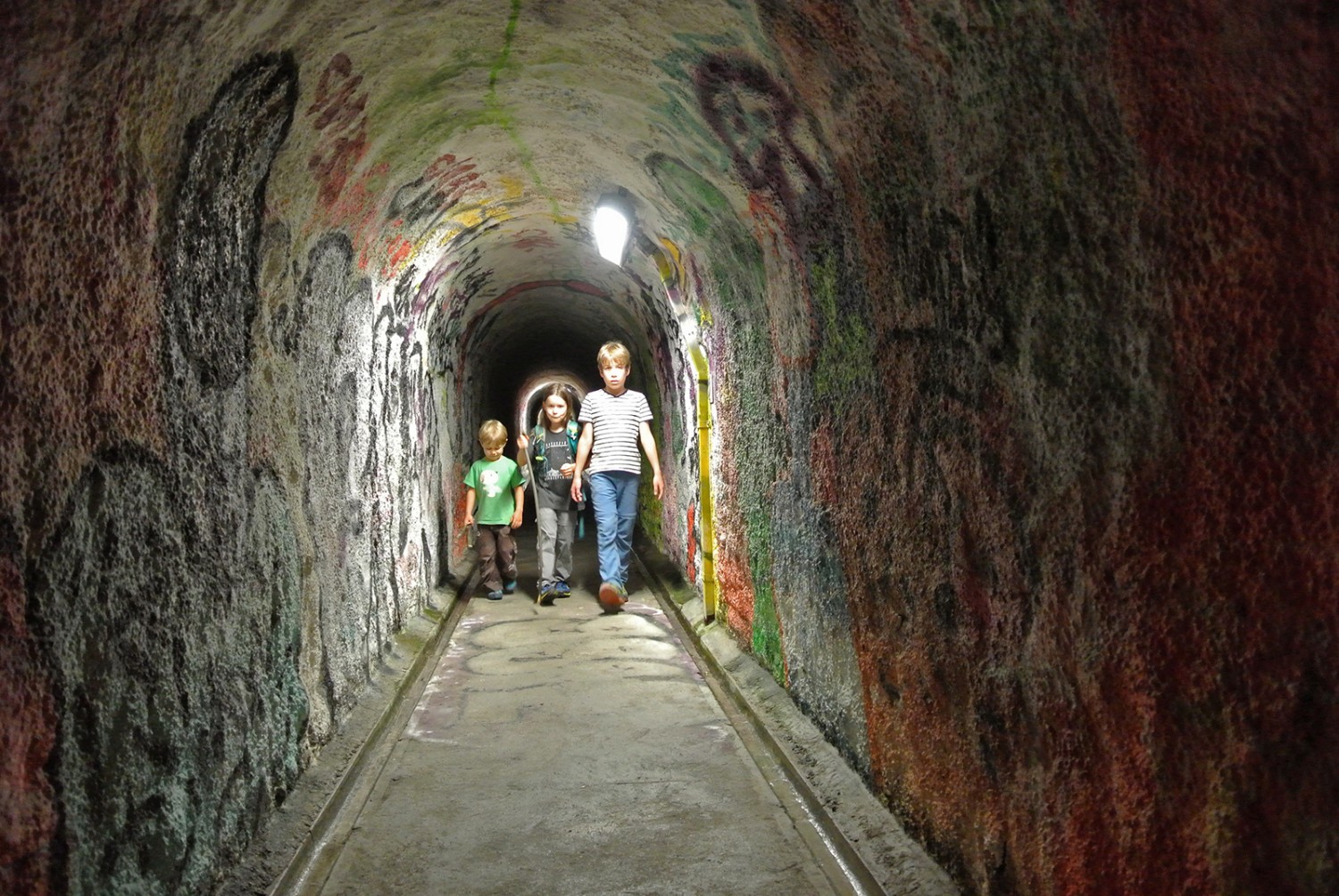 Un tunnel peu engageant à la fin de la randonnée..