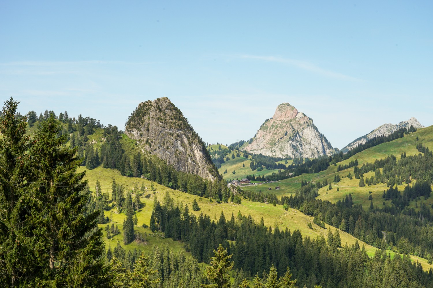 Le Gross Mythen se dresse aussi au loin. Sur sa gauche, le Gross Schijen. Photo: Reto Wissmann