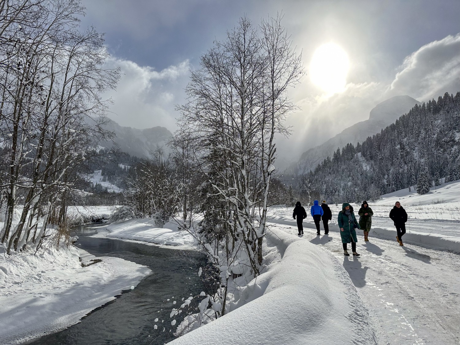 Le chemin de randonnée hivernale longe le ruisseau Louwibach. Photo: Thomas Gloor