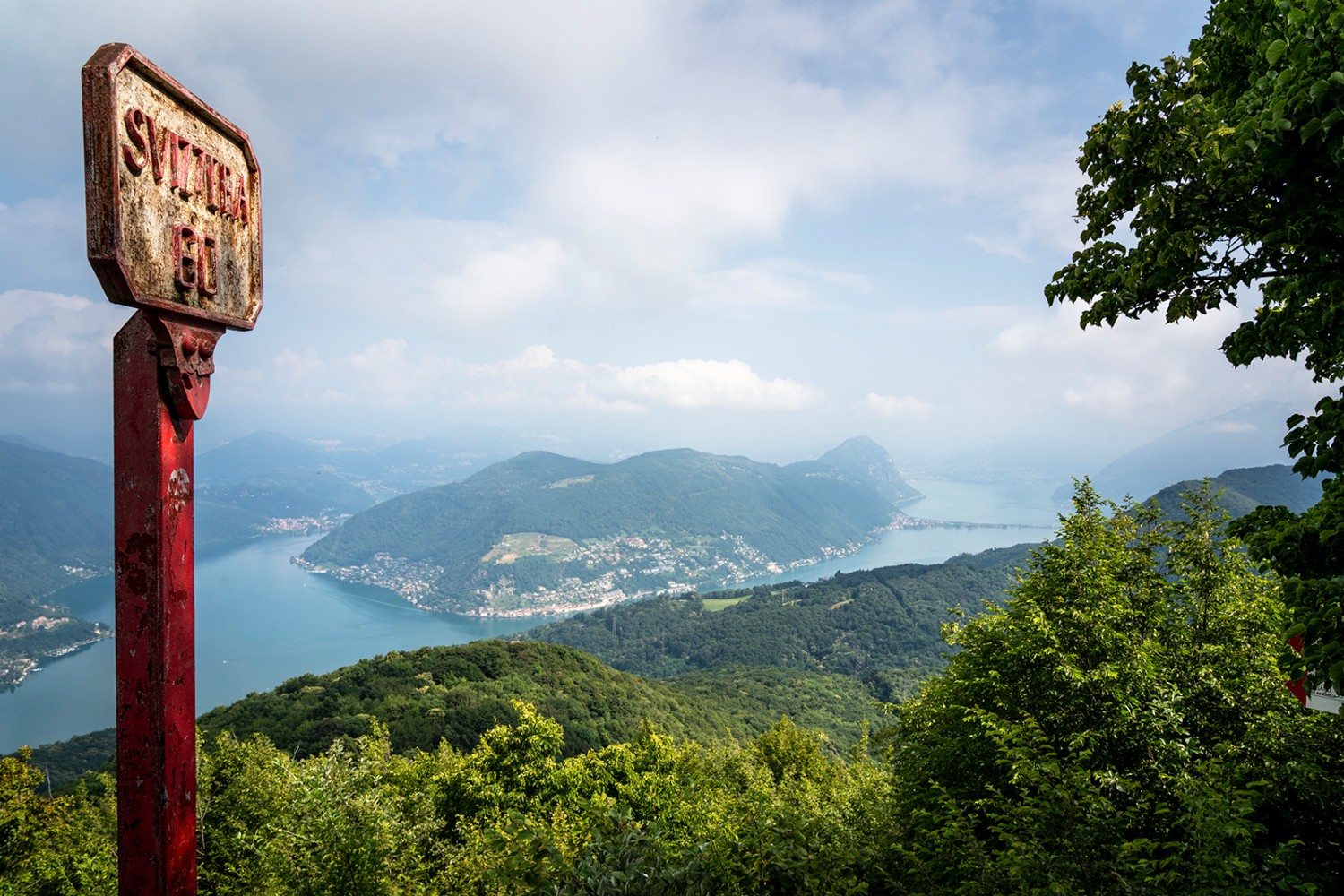 Vue du Poncione d’Arzo sur le lac de Lugano. Photos: Severin Nowacki
