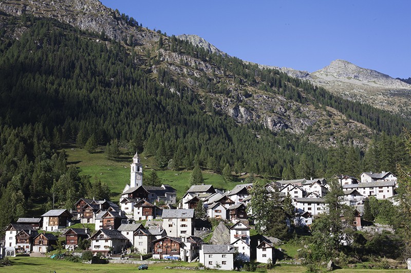 Vue sur Bosco/Gurin.
Bilder: Anne-Sophie Scholl