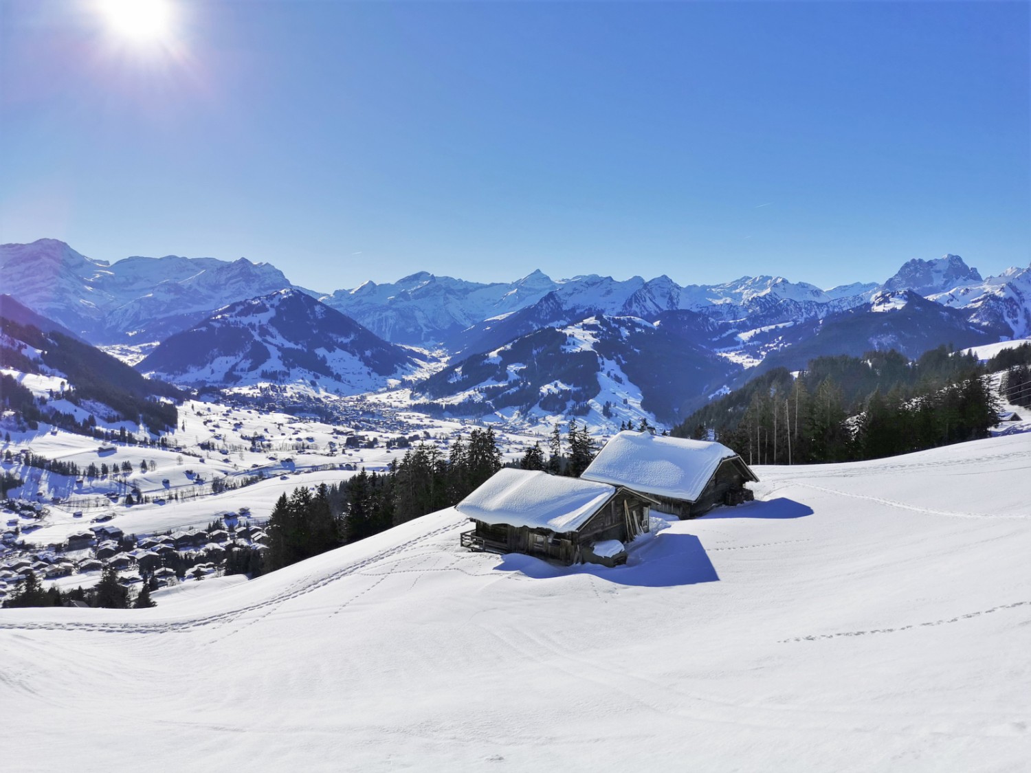 Ausblick auf Gstaad und Saanen vom Gebiet Grossi Vorschess. Bild: Andreas Staeger