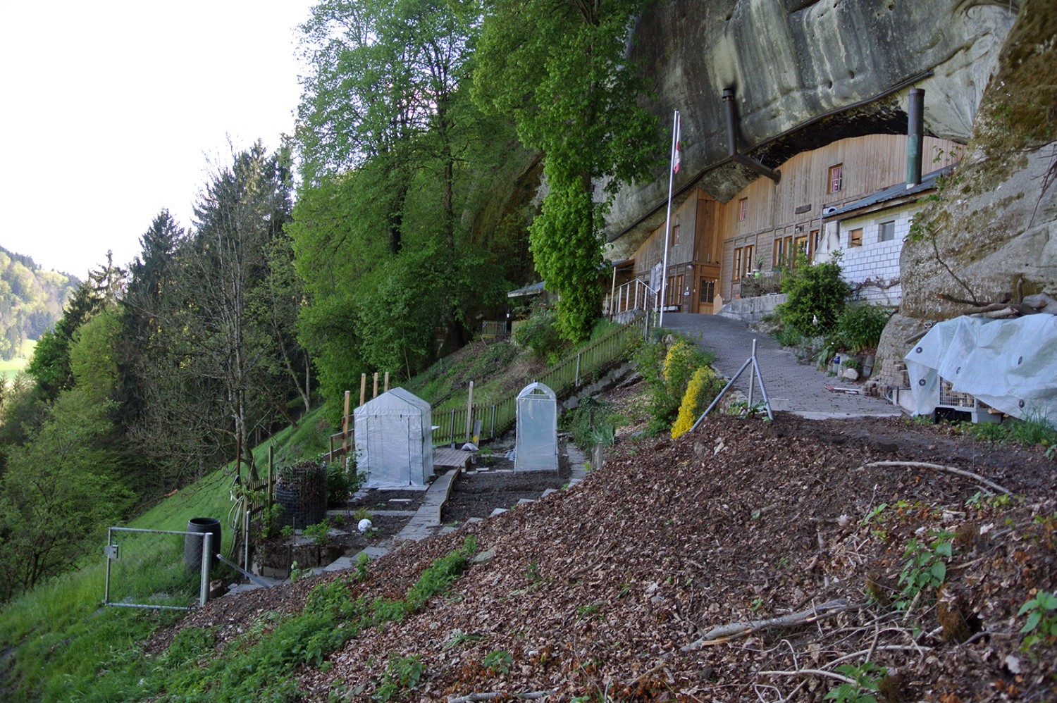 Les «Fluehüsli» sont encore habitées de nos jours. Photo: Rémy Kappeler