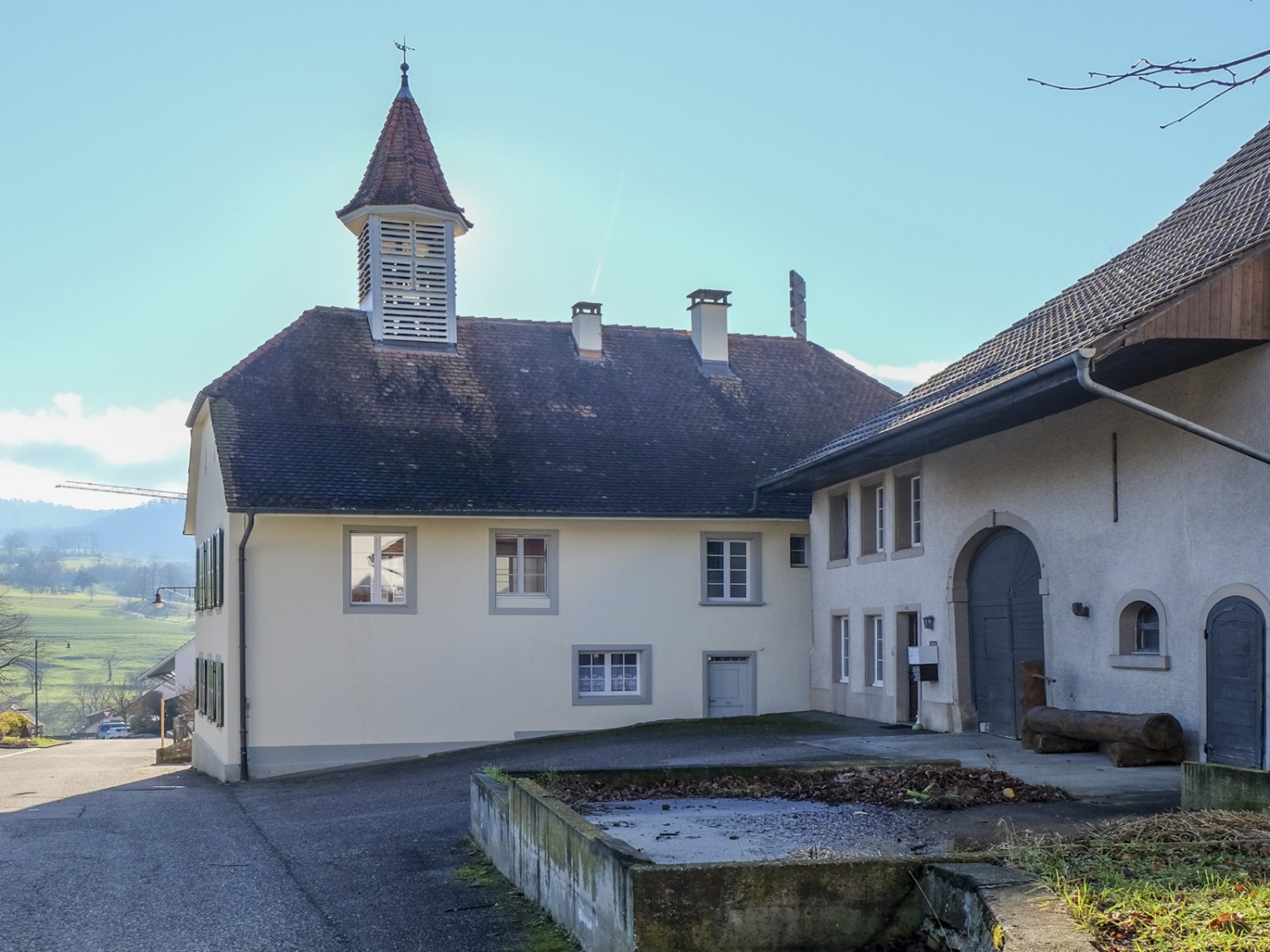 L’ancienne école du village. Il s’agissait d’une ferme, avant qu’elle ne devienne une école en 1830. Photo: Elsbeth Flüeler