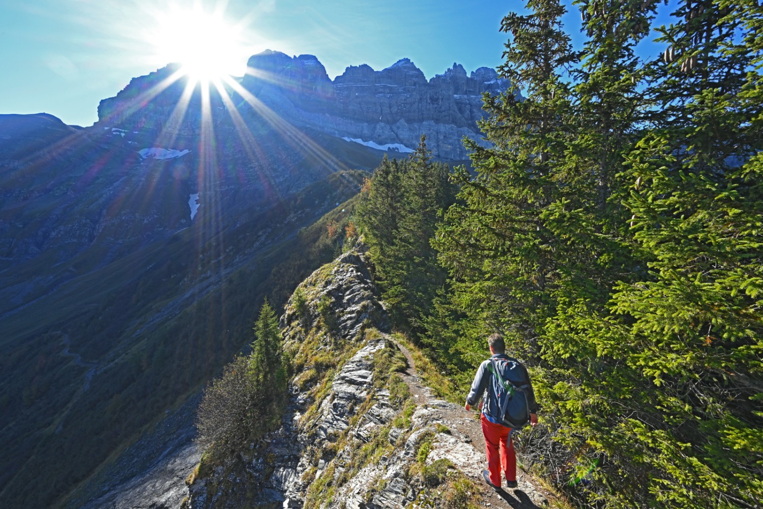 Eindrückliche Dents du Midi im Gegenlicht. Bild: natur-welten.ch