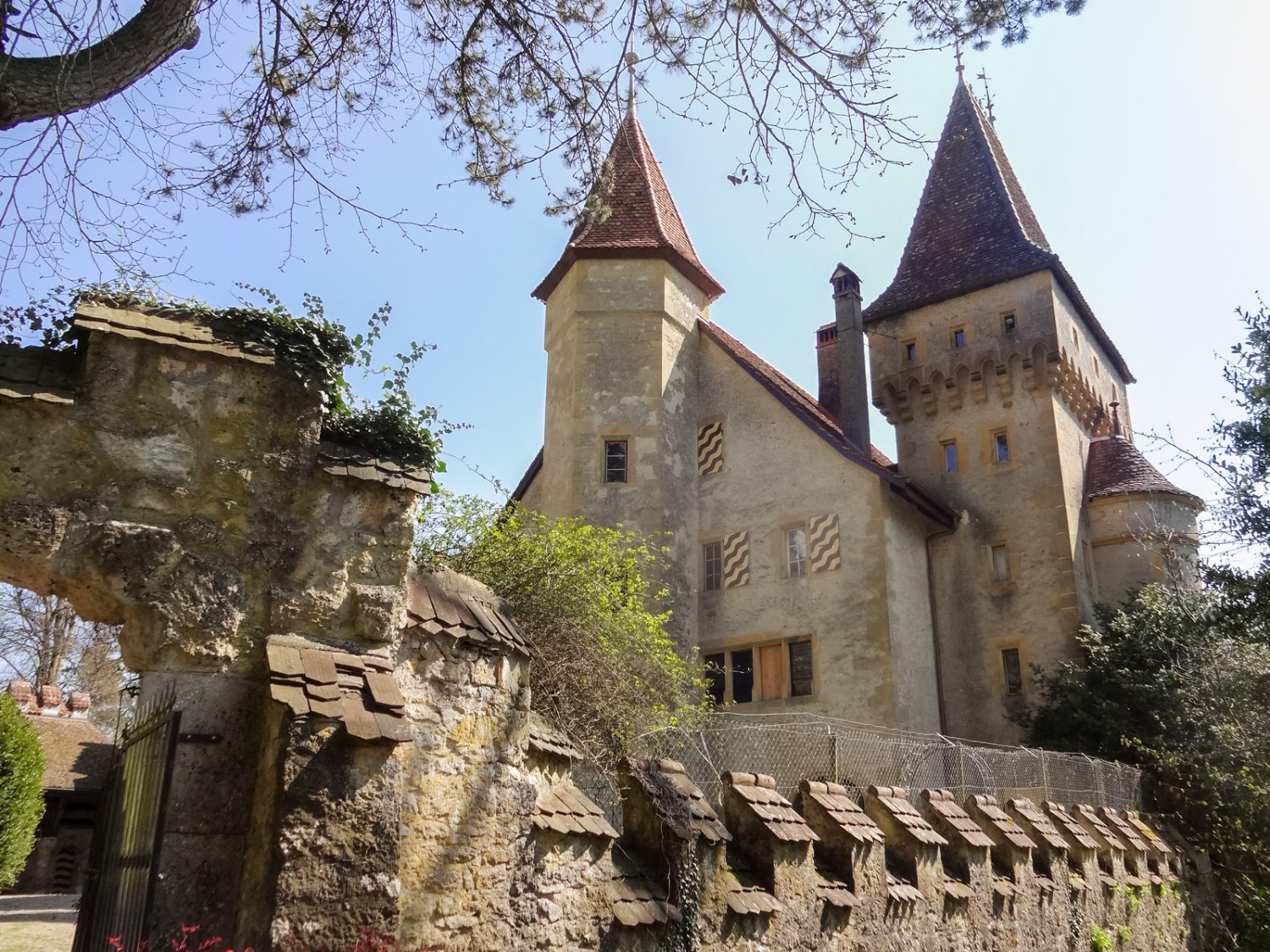 Surprenant et enchanteur, le château Jeanjaquet. Photo: Miroslaw Halaba
