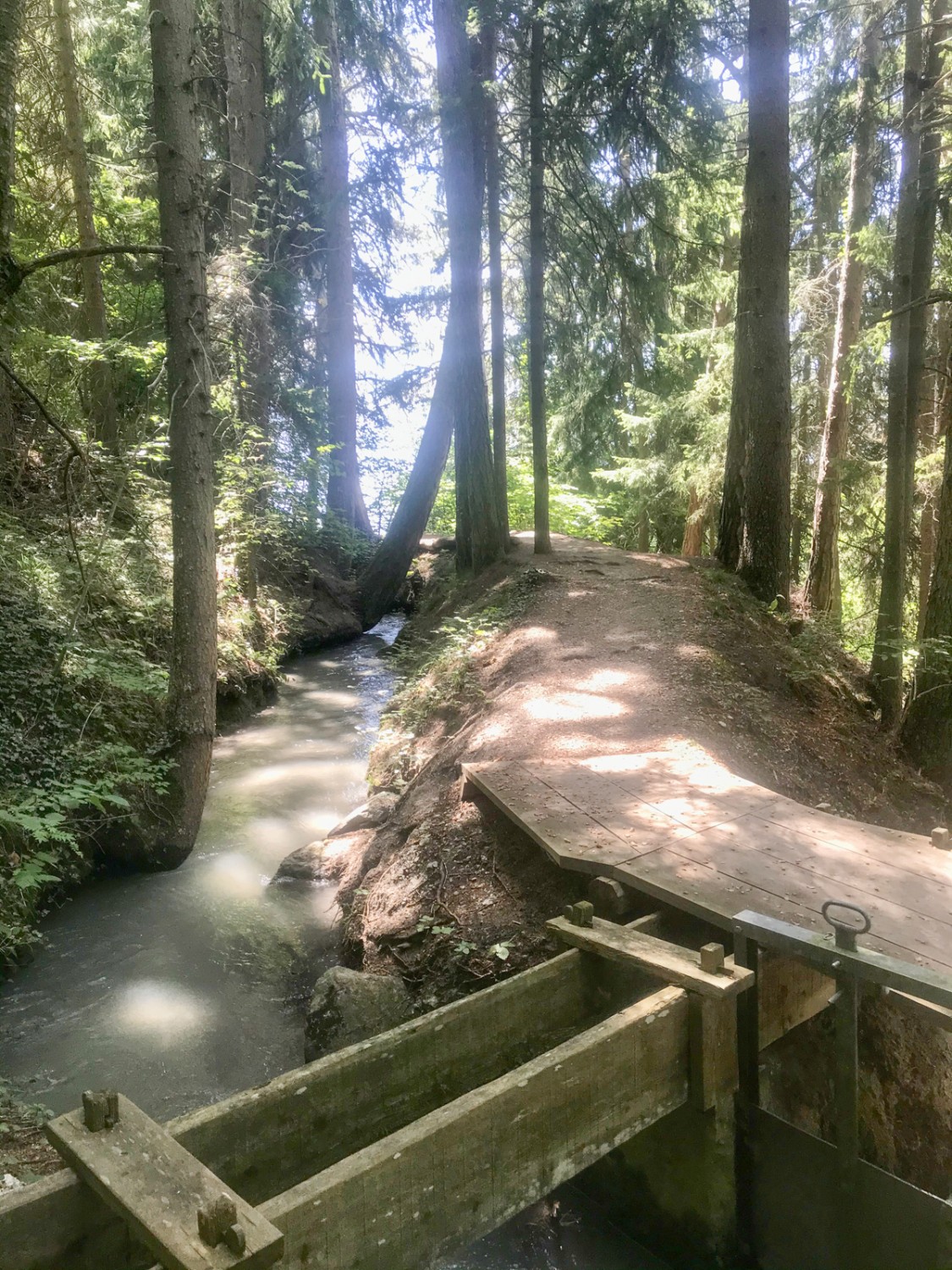 Die Wasserregulierung der Suone ist wieder in Betrieb.