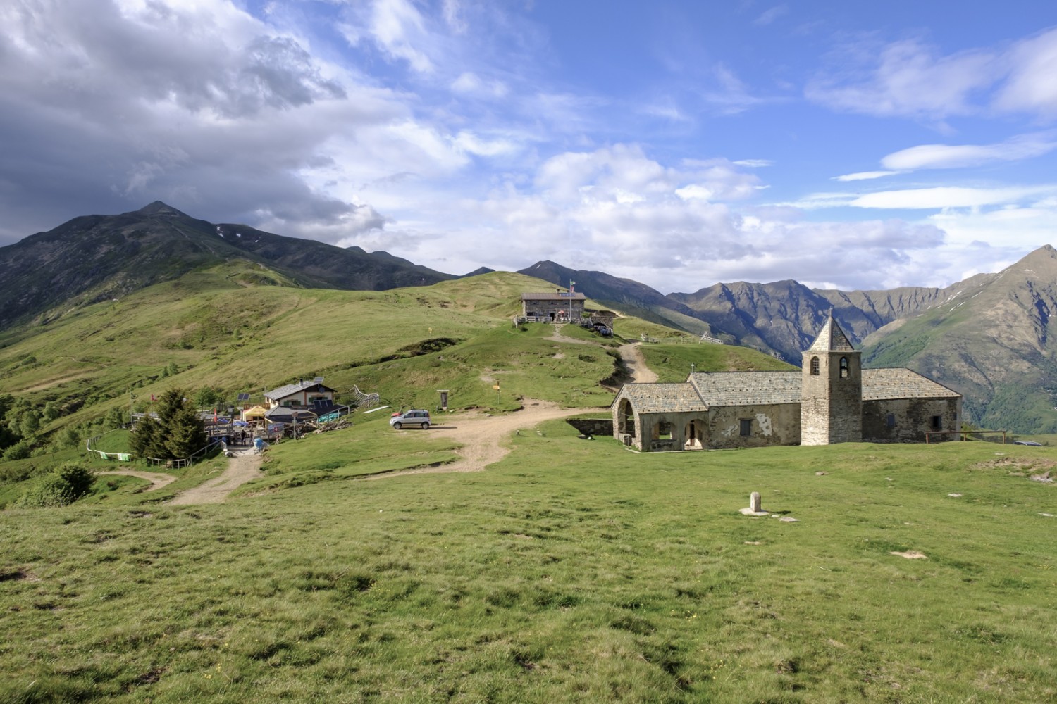 Passo di San Lucio, im Hintergrund links der Gipfel des Gazzirola. Bild: Iris Kürschner