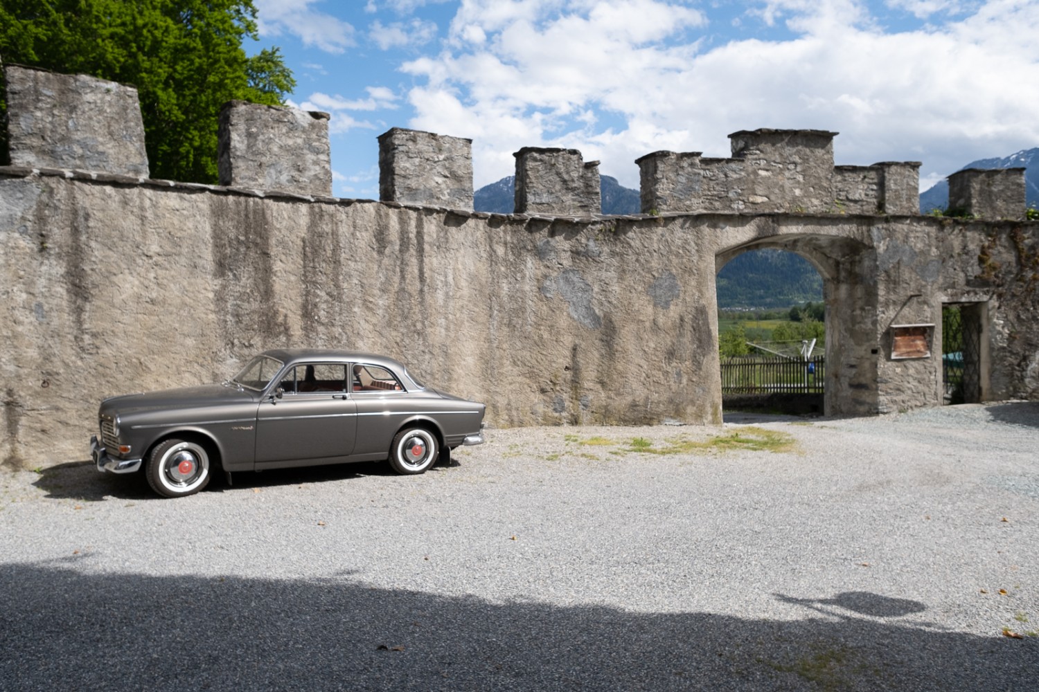 Au château de Rietberg, on peut admirer les puissants murs d‘enceinte. Photo: Markus Ruff