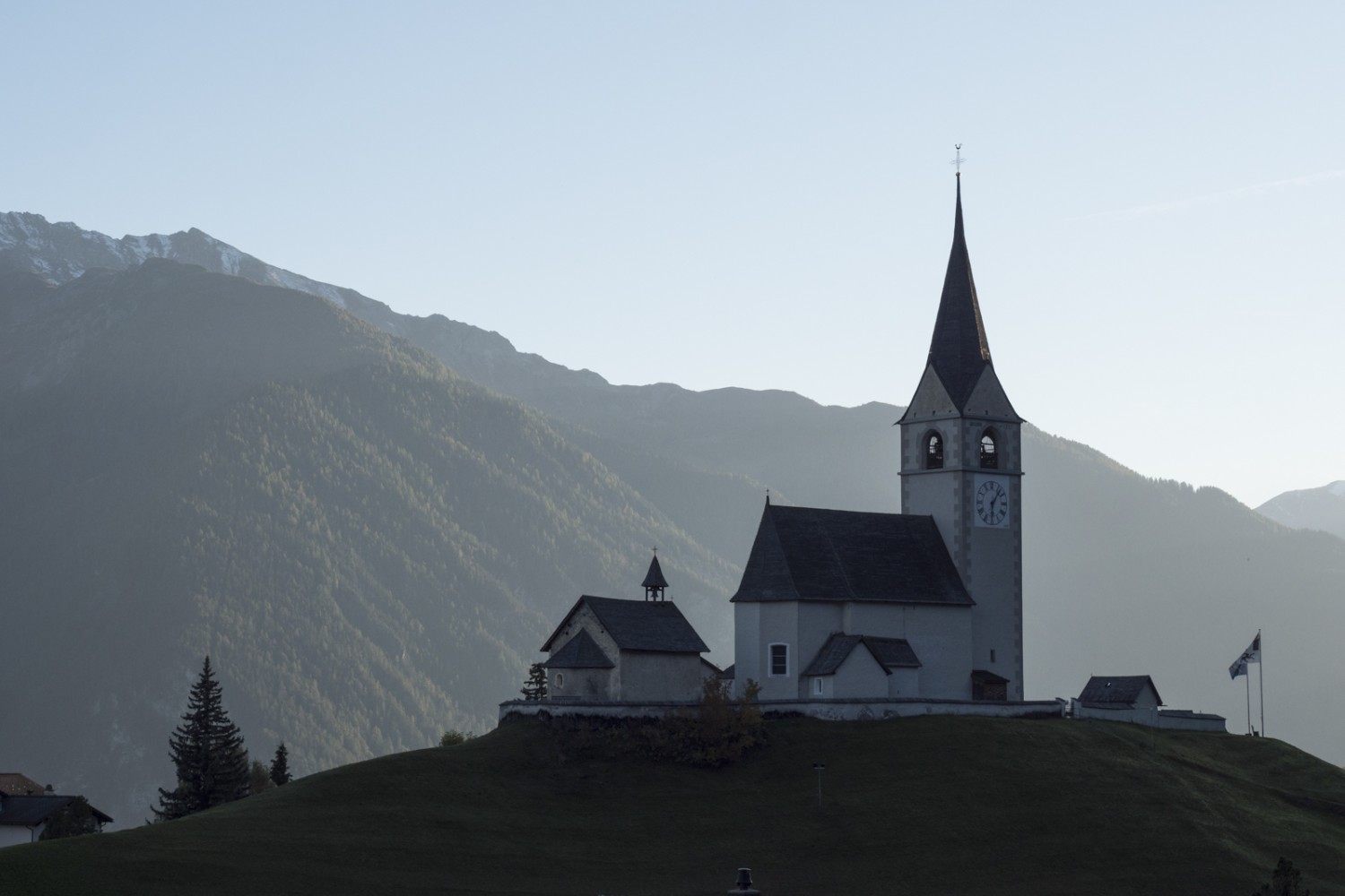 Die katholische Kirche Allerheiligen in Schmitten.