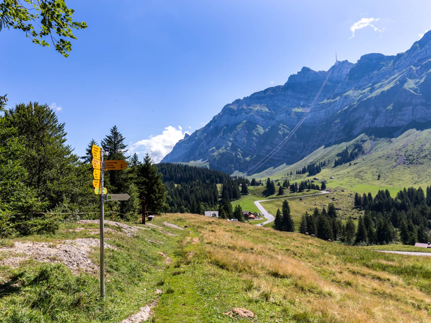 À Schwägalp, vue sur le Säntis à l’arrière-plan (avec son antenne et son téléphérique). Photo: Daniel Fleuti