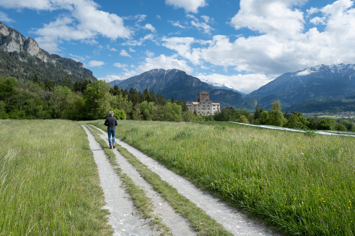 L’imponente castello di Rietberg: qui nel XVII secolo Pompejus von Planta trovò la morte per mano di Jörg Jenatsch. Foto: Markus Ruff