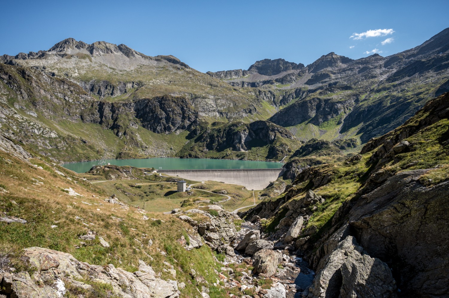 Regard en arrière sur le Lago di Robièi, point de départ de la randonnée. Photo: Jon Guler