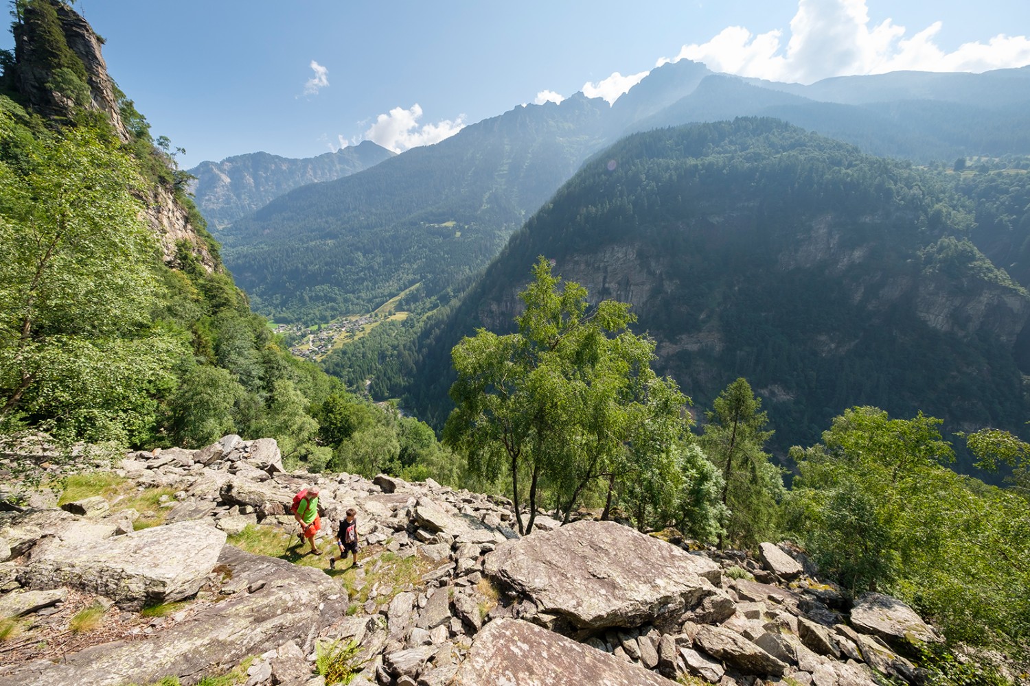 Sur les hauteurs du Val Calanca, en direction d’Arvigo. Photos: Iris Kürschner