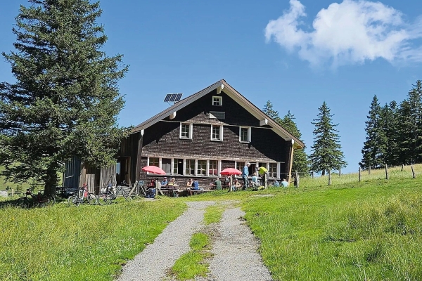 Herbsttage auf der Chamhalde, einkehren, erleben, wandern, verweilen - Im Bahn der Herbstpanoramen