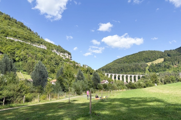 Erfrischende Wanderung entlang des Doubs