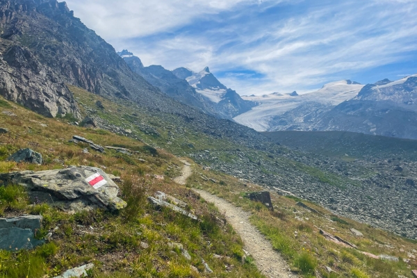 Fünf Seen und das Matterhorn im Blick