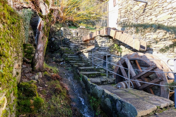 Par la route historique du Monte Ceneri