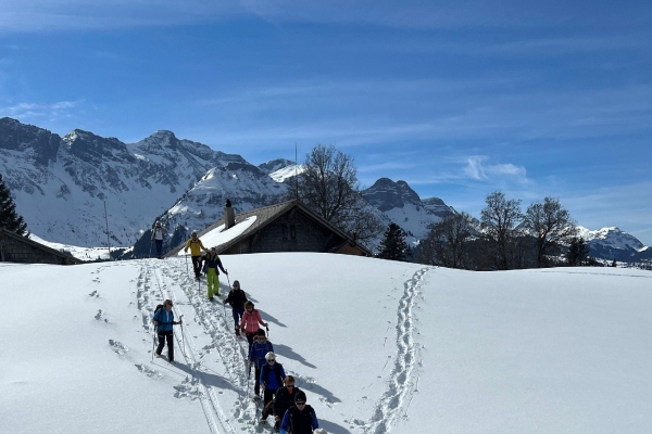 Schneeschuhwanderung zur Halgenfluh