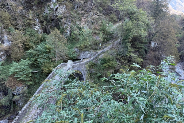 Intragna tra antichi Borghi e 7 Ponti