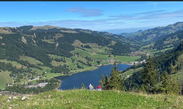 1. L'Aquatique 10:00 - 14:00